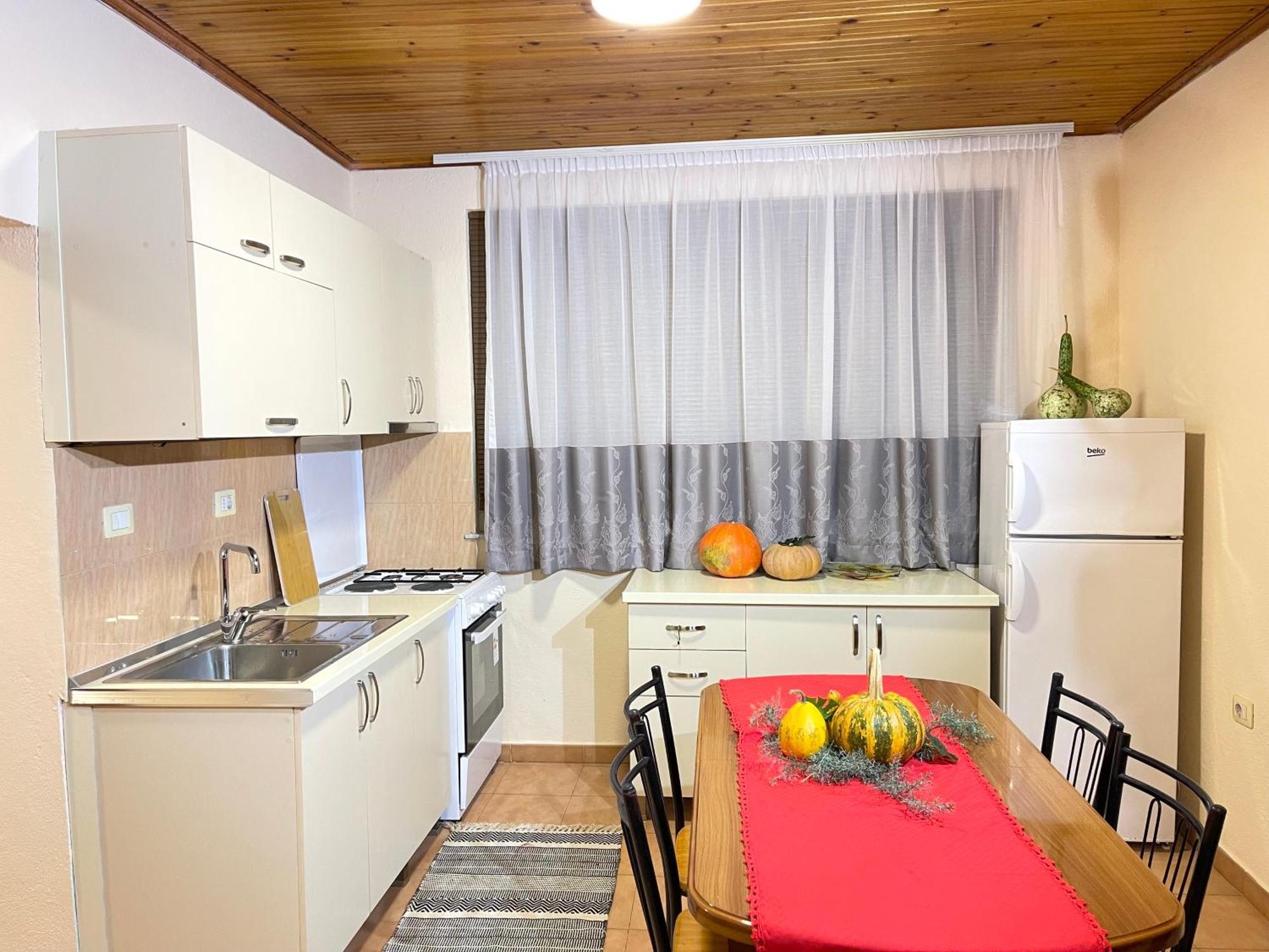 Shkodra Guest House & Trips Extérieur photo