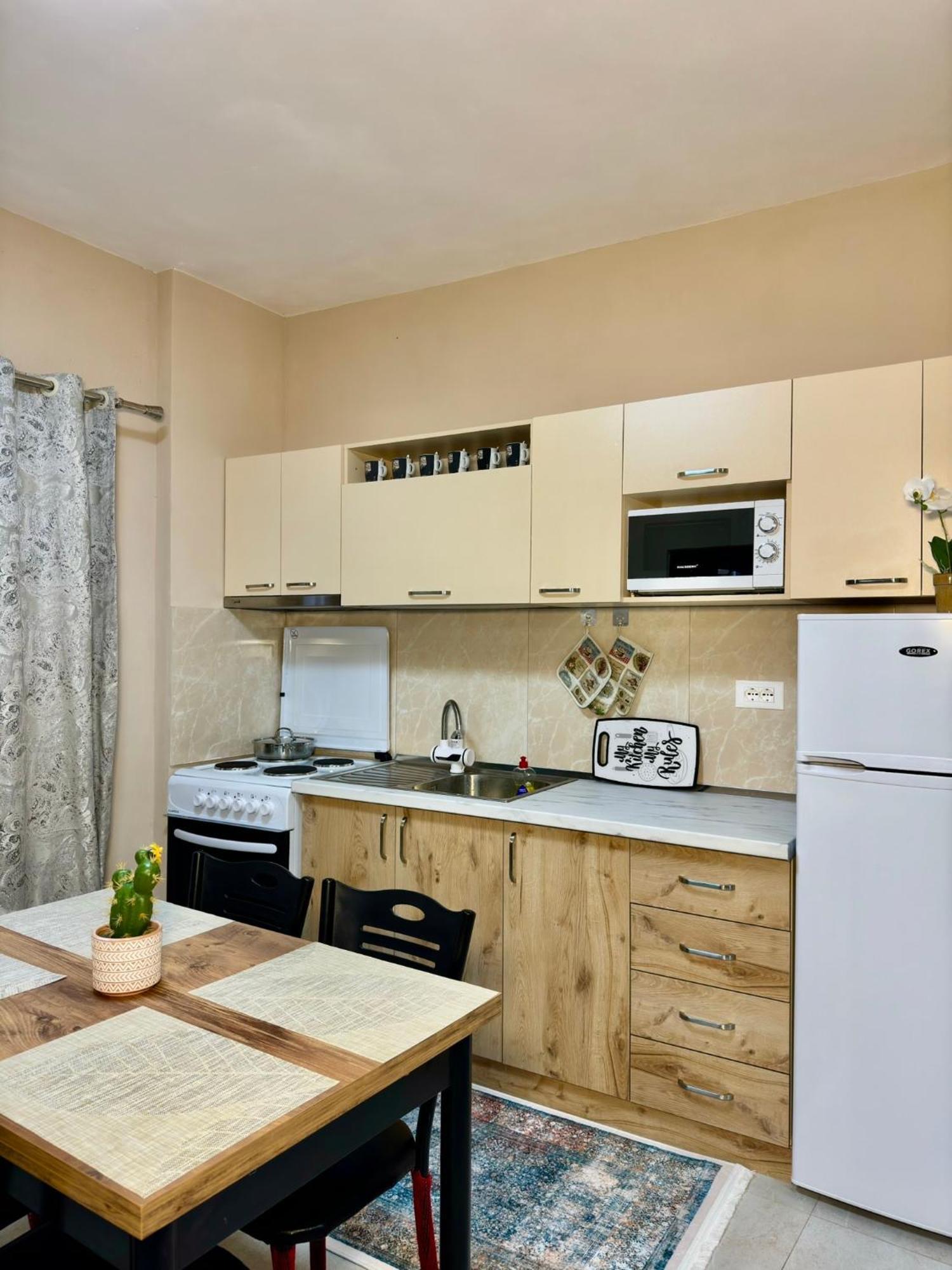 Shkodra Guest House & Trips Extérieur photo